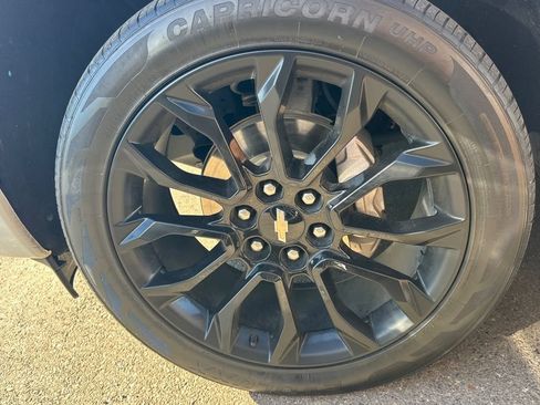 Used 2024 Chevrolet Silverado 1500 High Country w/ Technology Package AWD/4WD image 5