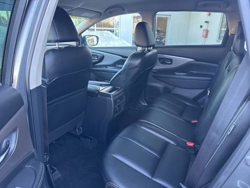 Used 2024 Nissan Murano SV AWD/4WD image 10
