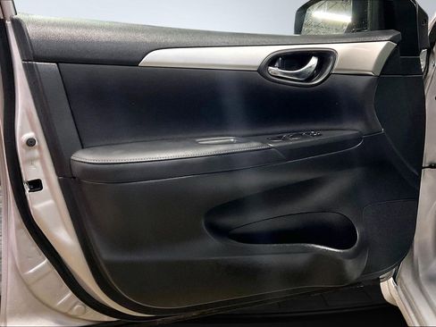 Used 2019 Nissan Sentra S image 26