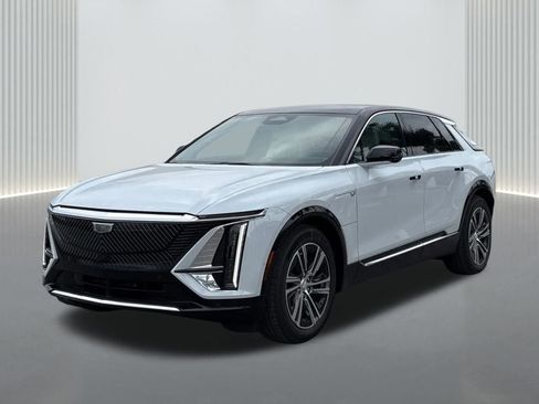 New 2026 Cadillac Lyriq Luxury image 1