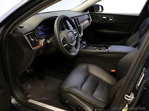 Used 2023 Volvo S60 T8 Plus image 12