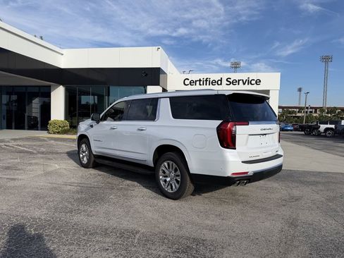 New 2026 GMC Yukon XL Denali w/ LPO, Floor Liner Package RWD image 6