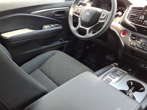 Used 2026 Honda Ridgeline Sport image 16