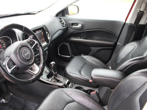 Used 2018 Jeep Compass Limited w/ Navigation Group AWD/4WD image 19