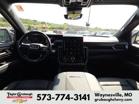 Used 2026 GMC Yukon XL AT4 w/ AT4 Premium Plus Package AWD/4WD image 30