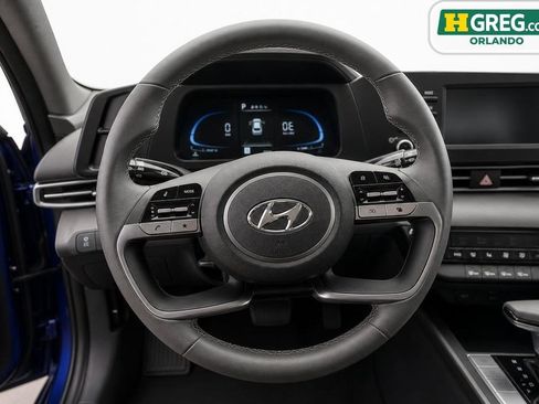 Used 2025 Hyundai Elantra Sport FWD image 10