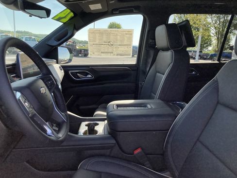 Used 2024 Chevrolet Tahoe Premier w/ Premium Package AWD/4WD image 21
