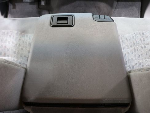 Used 2000 Ford F350 XLT image 68