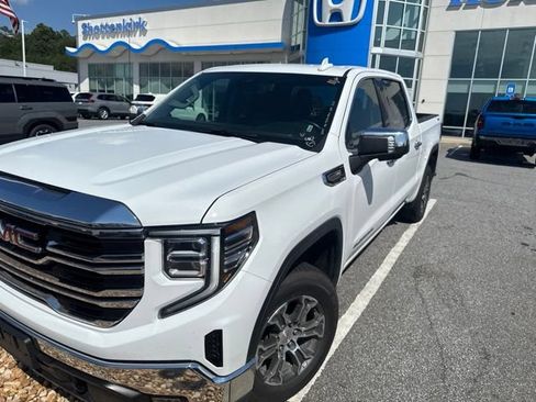 Used 2025 GMC Sierra 1500 SLT AWD/4WD image 10