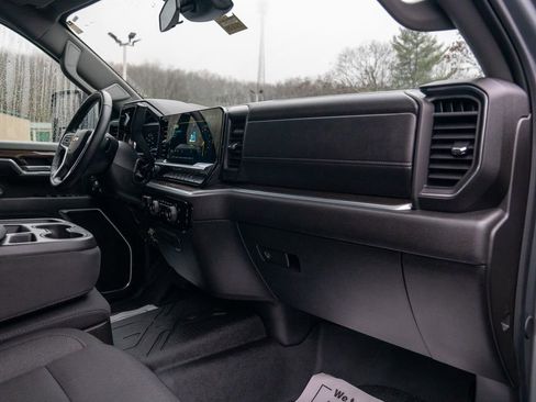 Used 2025 Chevrolet Silverado 2500 LT w/ Convenience Package image 12