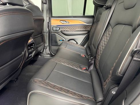 Used 2023 Jeep Grand Cherokee Summit image 28