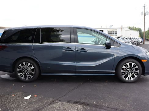 Certified 2026 Honda Odyssey Elite image 6