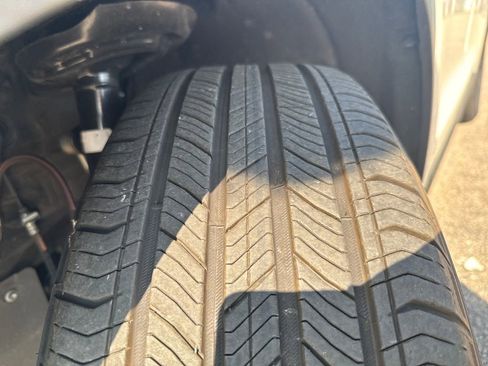 Used 2024 Toyota Grand Highlander XLE image 42