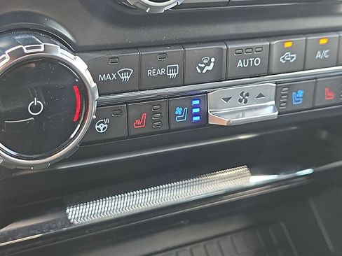 Used 2023 Ford F150 Lariat w/ Equipment Group 502A High AWD/4WD image 39