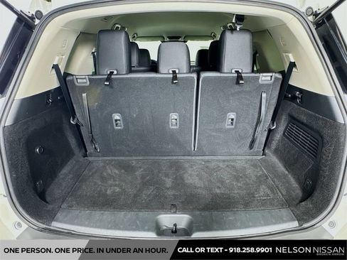Used 2022 Nissan Pathfinder SV FWD image 25