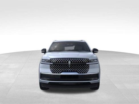 New 2026 Lincoln Navigator Reserve AWD/4WD image 36