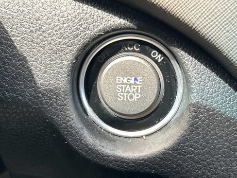Used 2014 Hyundai Santa Fe GLS FWD image 37