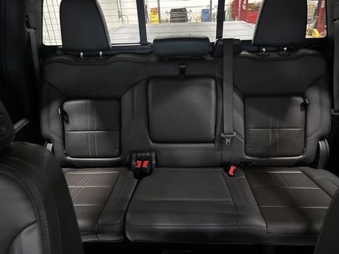 Used 2025 Chevrolet Silverado 2500 High Country w/ Midnight Edition AWD/4WD image 21