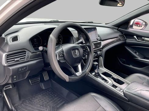 Used 2018 Honda Accord Sport image 16