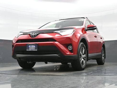 Used 2017 Toyota RAV4 XLE w/ Plus Special Value Package AWD/4WD image 25