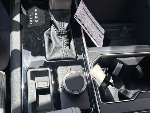 New 2026 Toyota Tundra Limited AWD/4WD image 15