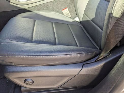 Used 2025 Mercedes-Benz GLE 350 4MATIC image 19