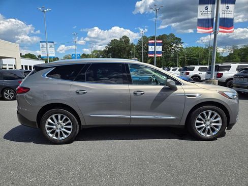 Used 2018 Buick Enclave Premium w/ Experience Buick Package AWD/4WD image 10