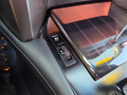 Used 2021 Lexus GX 460 Premium w/ Premium Plus Package image 37