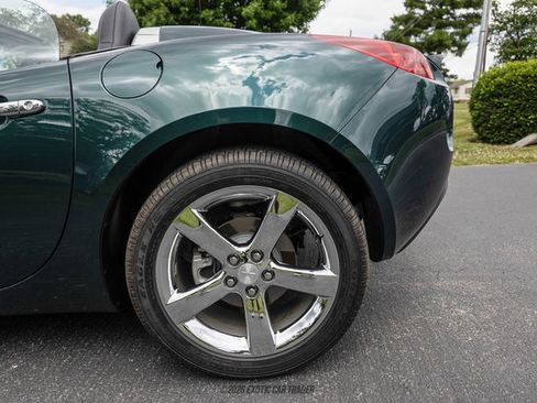 Used 2007 Pontiac Solstice Convertible w/ Premium Package RWD image 5
