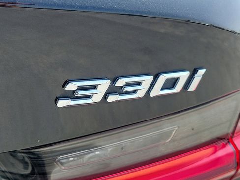 Used 2023 BMW 330i Sedan w/ M Sport Package RWD image 7