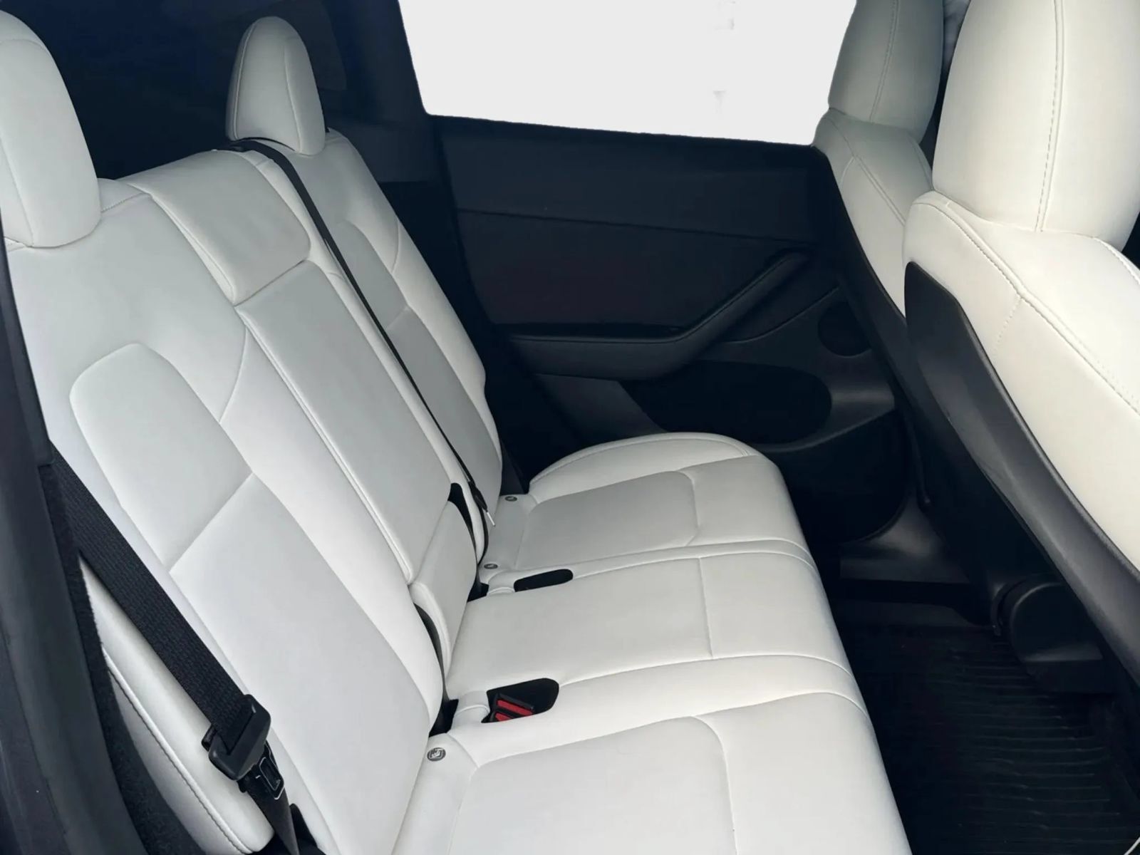 Used 2023 Tesla Model Y Performance AWD/4WD image 17