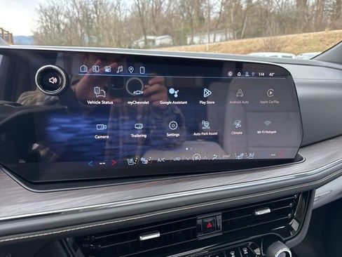 New 2026 Chevrolet Suburban Premier image 28