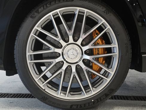 New 2026 Mercedes-Benz GLS 63 AMG 4MATIC image 11