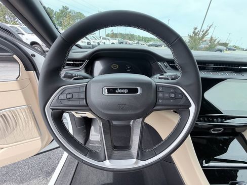 New 2026 Jeep Grand Cherokee L Limited RWD image 14