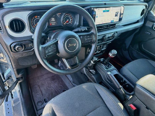 Used 2025 Jeep Wrangler Unlimited Sport AWD/4WD image 10