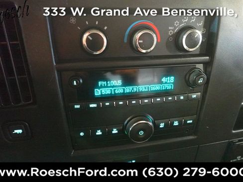 Used 2015 Chevrolet Express 3500 Extended image 14