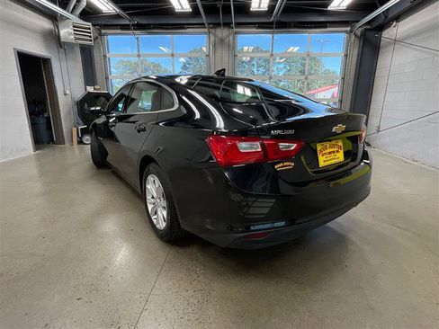 Used 2023 Chevrolet Malibu LT image 3