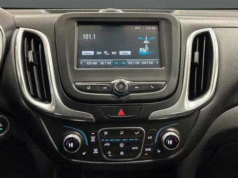Used 2018 Chevrolet Equinox LT image 12