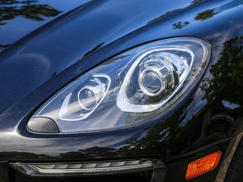 Used 2018 Porsche Macan S AWD/4WD image 7