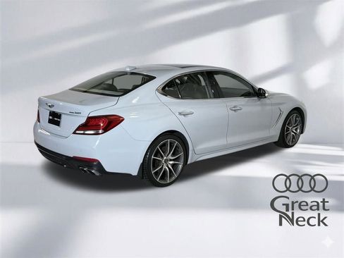 Used 2019 Genesis G70 2.0T Advanced w/ Dynamic Package image 9