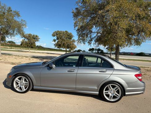 Used 2010 Mercedes-Benz C 300 Sedan image 13