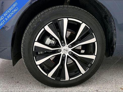 Certified 2024 Volvo XC60 B5 Plus w/ Protection Package Premier AWD/4WD image 12