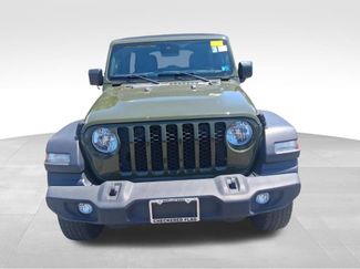 Used 2024 Jeep Wrangler Unlimited Sport AWD/4WD video 2