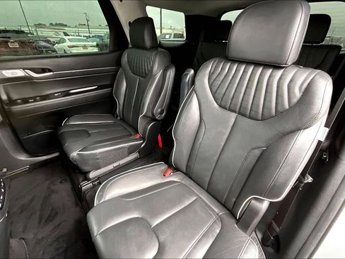 Used 2024 Hyundai Palisade Limited image 19