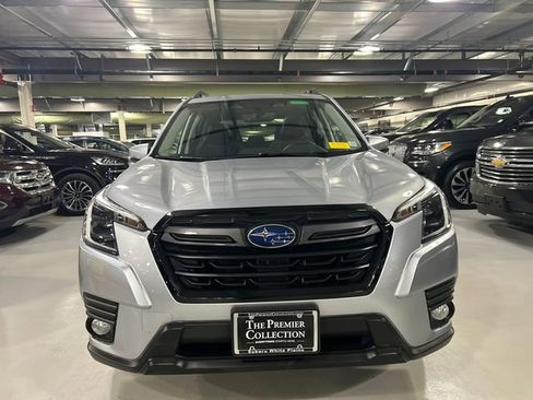 Certified 2022 Subaru Forester Limited image 6