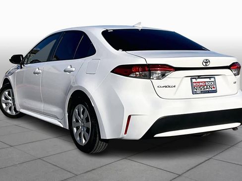 Used 2021 Toyota Corolla LE image 12