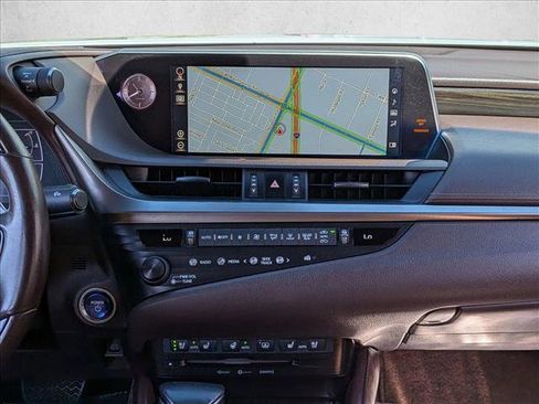 Used 2019 Lexus ES 300h w/ Accessory Package 2 image 14