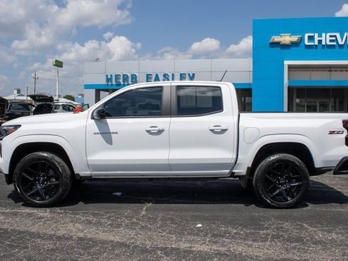 Used 2024 Chevrolet Colorado Z71 w/ Z71 Convenience Package 2 image 6