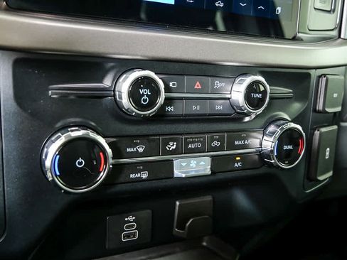 Used 2025 Ford F150 XLT w/ Equipment Group 301A Standard image 15