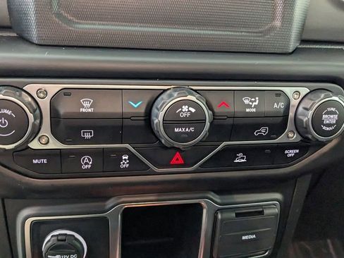 Used 2023 Jeep Wrangler Sport AWD/4WD image 24